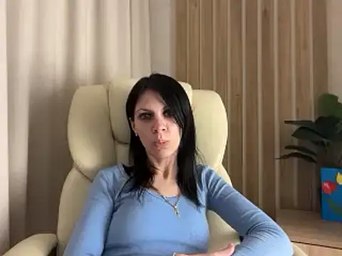 InjaAtHome: онлайн-секс-чат