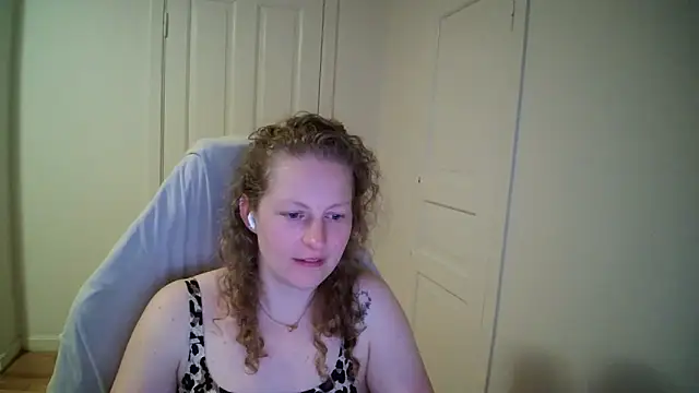 Girlnina-1995 Live XXX-Chat