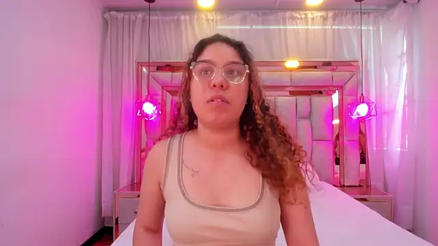 Chat +18 de AllisonAdams_ ao vivo