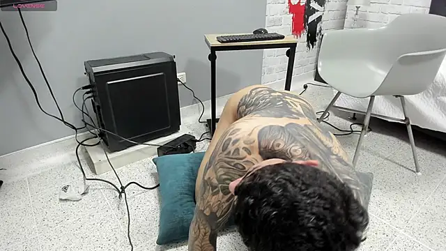 Gury_tattoo Webcam-Show