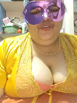 tamilthanushri Chat XXX in diretta