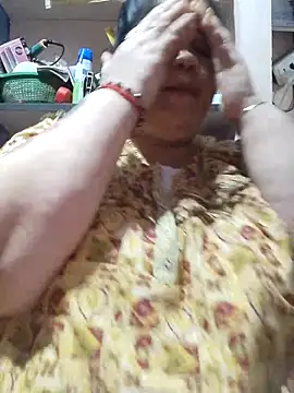 tamilthanushri's Live XXX Chat