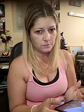 NikkiBlisss Chat XXX in diretta