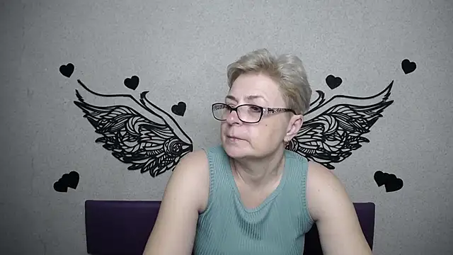 EmiliaGree – Live XXX-chat