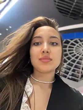 Show modela ICrazyOneIRL na web-kameri