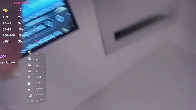 isabella_whiithe's Webcam Show