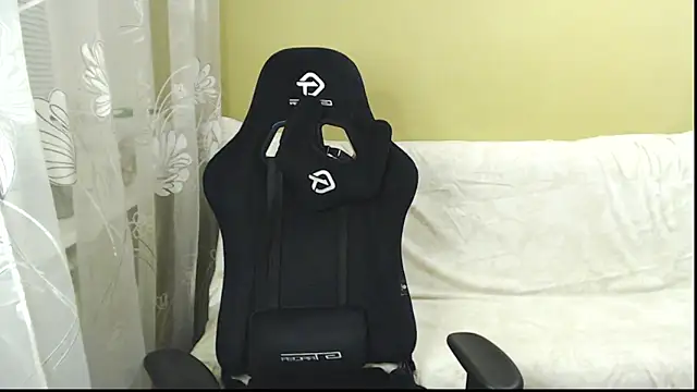 Effy__Stoner élő XXX-chatje