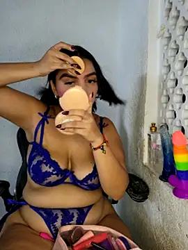 Mia_emn Webbikameraesitys