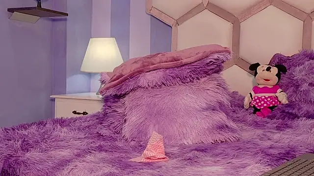 yvi_taylor's Live XXX Chat