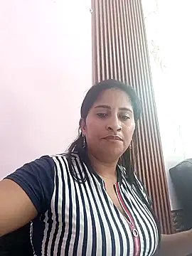 CarolinaNavas33's Live XXX Chat