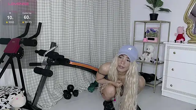 SarahRaynex Adlı Modelin Canlı XXX Sohbeti