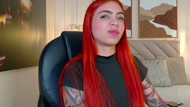 Polygonniaan Live XXX chat