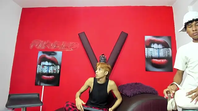 AVENGER_GUYS1 即時 XXX 聊天