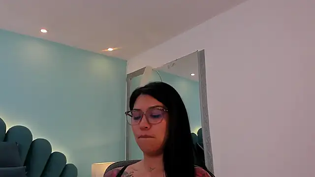 sharlott18 现场XXX聊天