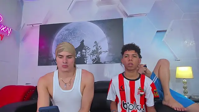 Spicy_guys Show Webcam