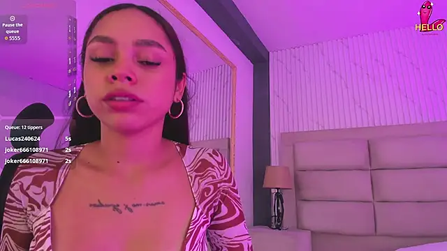 CarolineFyre's Live XXX Chat