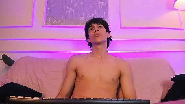 Cheys_Mast élő XXX-chatje