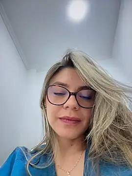 alicee16n Live XXX chat