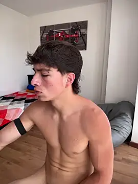 JUSTIN_JHONS Adlı Modelin Web Kamerası Şovu