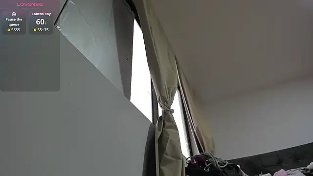 Kylie2211 Live XXX-Chat