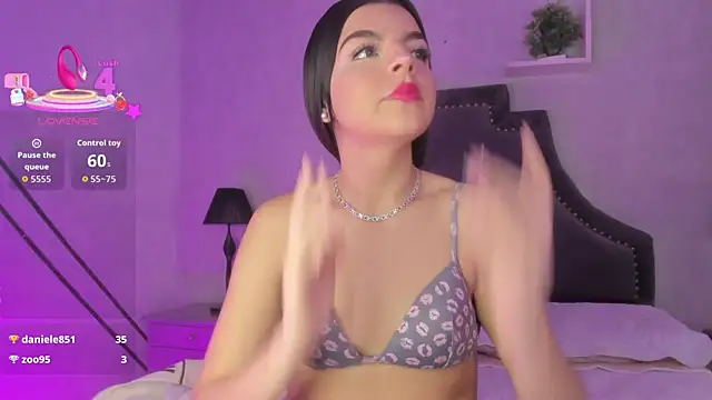 KarelyMitchel's Live XXX Chat