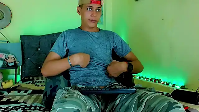 Liamscott_: διαδικτυακό σόου στην κάμερα