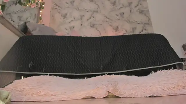 XXX chat uživo modela Bella_desi_