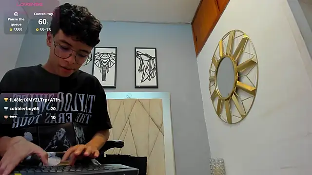 adams_bobby élő XXX-chatje