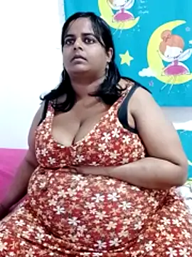 Онлайн чат XXX SusanaEshwar