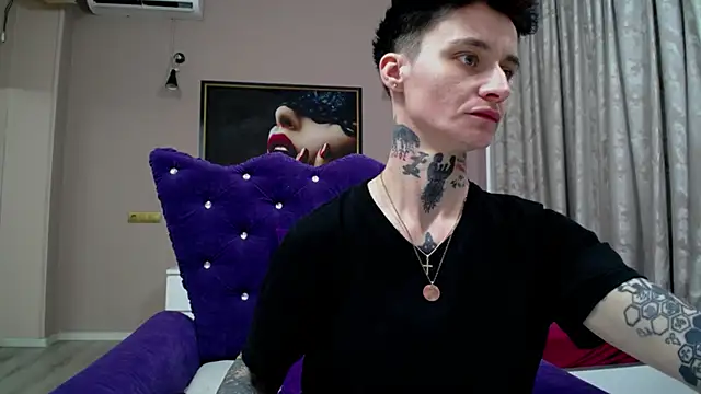 KennyXSX Adlı Modelin Canlı XXX Sohbeti