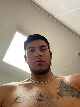 StrokingDaddy4 élő XXX-chatje