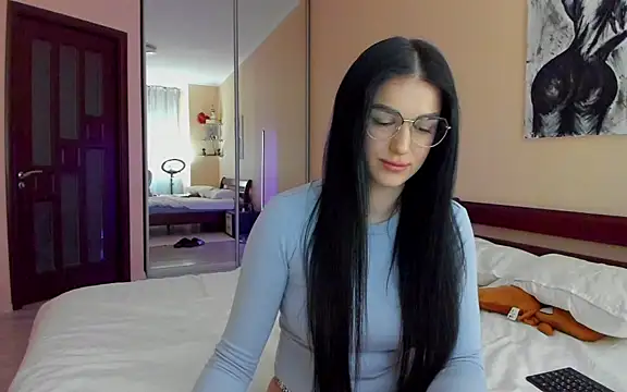 ErikaYoungs: онлайн-секс-чат