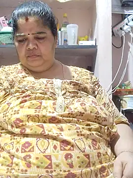 tamilthanushri Chat XXX in diretta