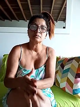 Andrea__Cortez 라이브 XXX 채팅