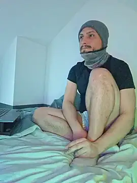 1Fantomas Adlı Modelin Web Kamerası Şovu