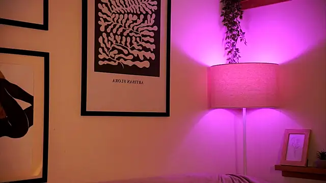 midnightbby_ Chat XXX in diretta