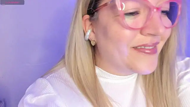 Chat +18 de Naty_Mature_ ao vivo