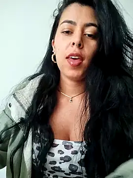 Chat XXX en directo de Luianna