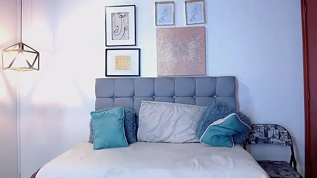 _naomi_s Adlı Modelin Canlı XXX Sohbeti