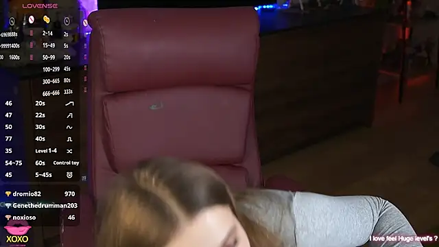 AfinaNights Adlı Modelin Canlı XXX Sohbeti