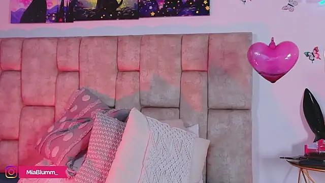 MiiaBlumm_ – Live XXX-chat