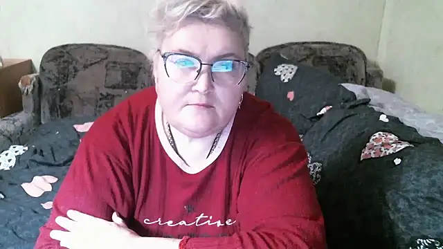 Lana555: онлайн-секс-чат