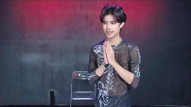 Queen-Vibe webcam show