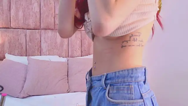 ScarlettFoox Adlı Modelin Canlı XXX Sohbeti