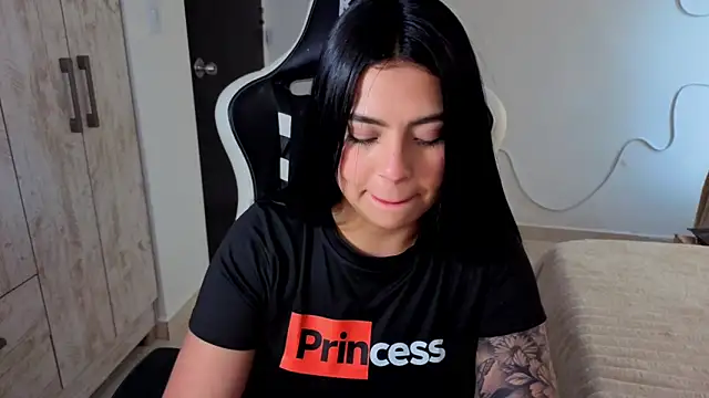 Victoryyy_ live XXX chat