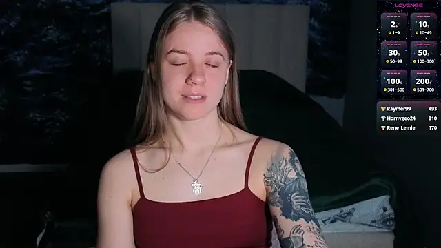 candy_maggie Show in webcam