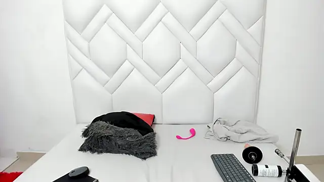 Analia18_: онлайн-секс-чат