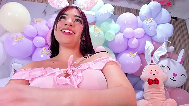 Nicolee19: онлайн-секс-чат