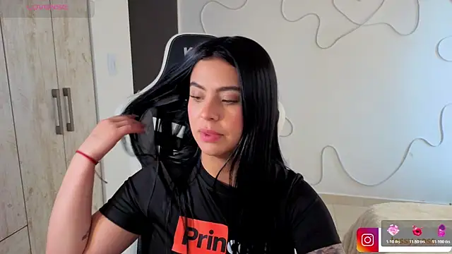 Victoryyy_ live XXX chat