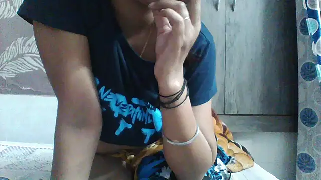 shalini_firen Live XXX chat